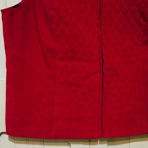 Women's Red Vest Size 16 Quilted M Collection Faux Suede - Picture 6 of 7